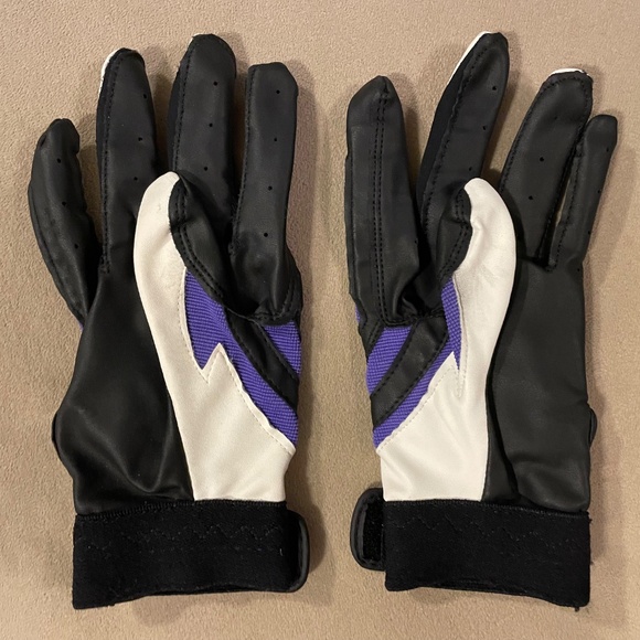 New Colorado Rockies Youth Batting Gloves - Picture 3 of 6